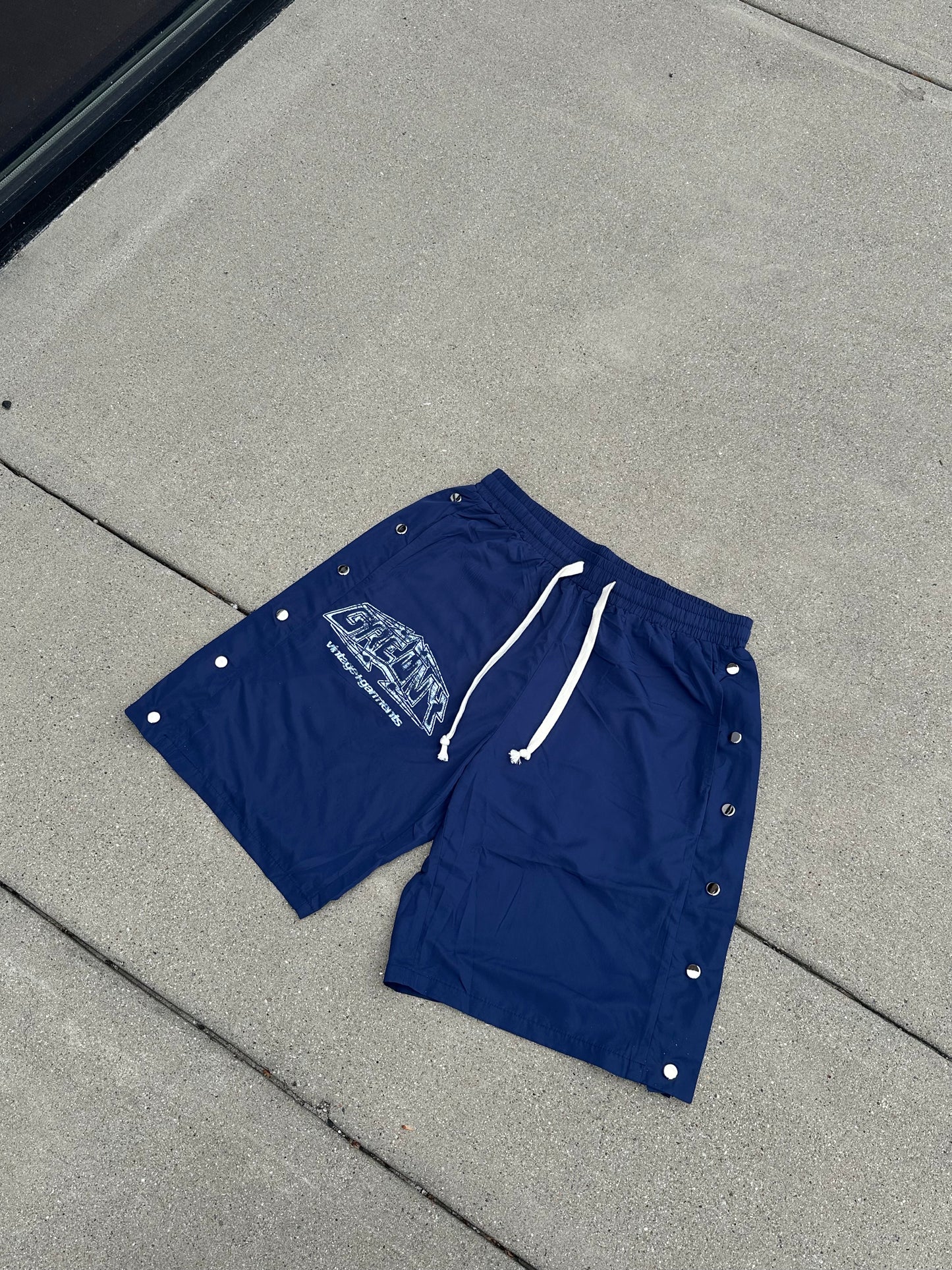 VNTG NYLON STAPLE SHORTS